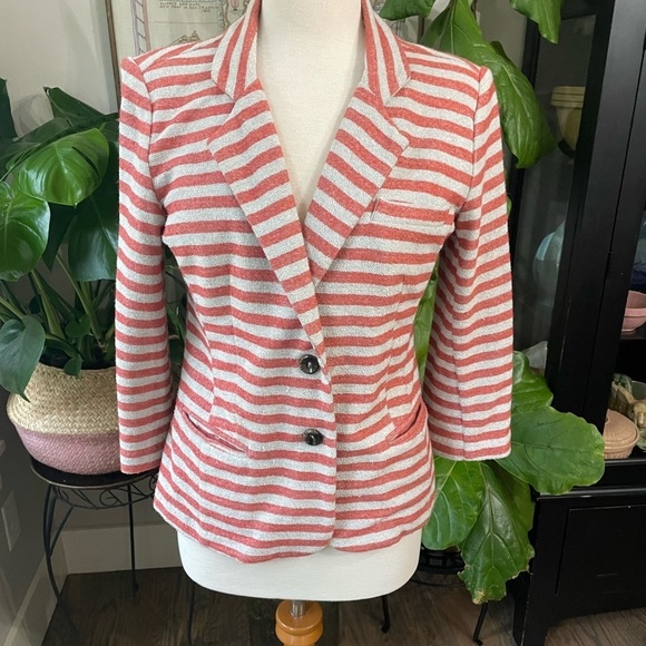 Beautiful Tailored Jacket- Medium - Picture 2 of 12
